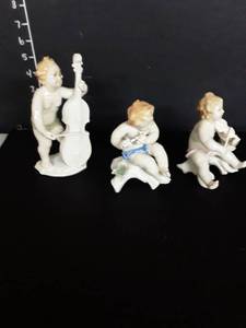 lot 1039 image: 3 Karl Ens Volkstedt. Porcelain Figurines