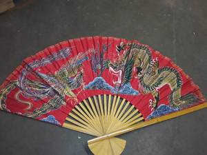 lot 1064 image: Very Large Oriental Fan