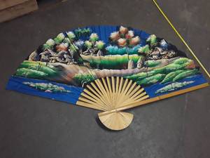 lot 1065 image: Very Large Oriental Fan