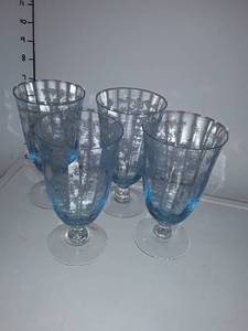 lot 1077 image: 4 Fostoria Blue Etched Drinking Glasses