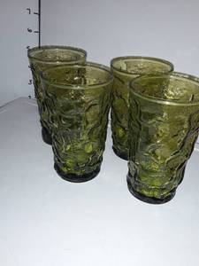 lot 1081 image: 4 Green Juice Glasses