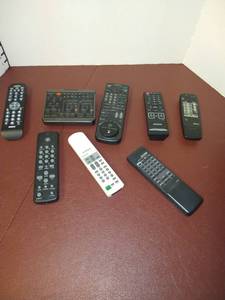 lot 1507 image: Assortment of remote controls