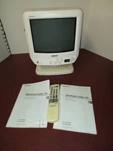 lot 1518 image: Sony TV 9