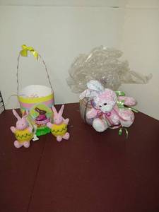 lot 1535 image: Assorted Easter decor