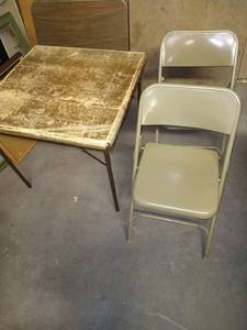 lot 1561 image: Card table (legs wobble) and two folding chairs