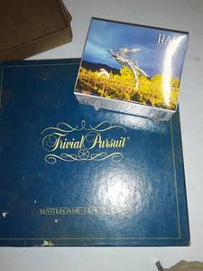 lot 2056 image: Trivial Pursuit and 200 pc. puzzle of Napa Valley