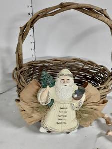lot 2086 image: Christmas Decor. Santa Basket with 6 Angels with violins