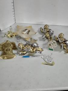 lot 2087 image: Christmas Decor Angels and other items. Mostly gold and silver in color