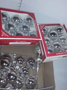 lot 2109 image: Lot of Silver Christmas Balls
