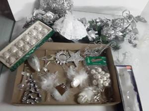 lot 2114 image: Christmas Decor..Silver and White