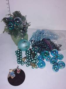 lot 2125 image: Christmas Decor...colored light blue and teal