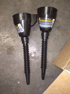 lot 33917 image: 821-6135 funnels
