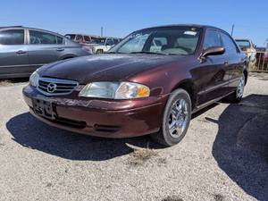 lot 1394 image: 2000 Mazda 626