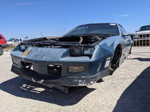 lot 1388 image: 1990 Chevy Camaro- Parts Car
