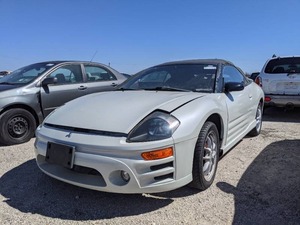 lot 1380 image: 2002 Mitsubishi Spyder