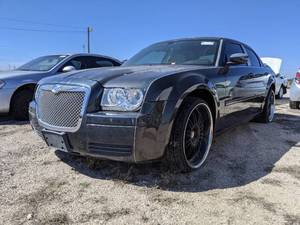 lot 1377 image: 2007 Chrysler 300