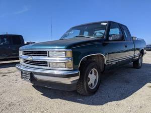 lot 1370 image: 1998 Chevrolet Silverado 1500