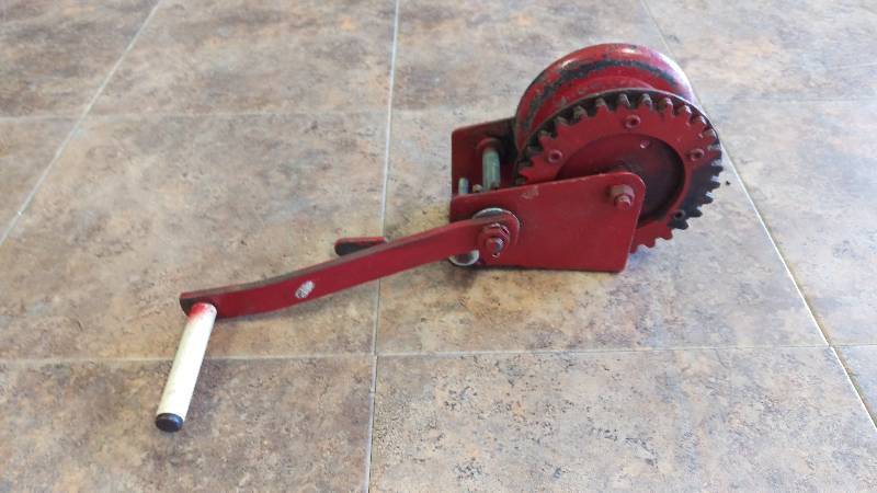 lot 11 image: Sears Winch Model 417.62410
