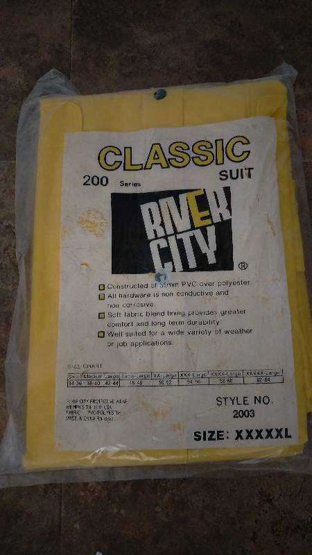 lot 73 image: River City 5X Rain Suit (Size 62-64)