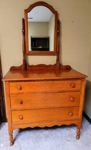 lot 8139 image: Antique Dresser with Swivel Mirror
