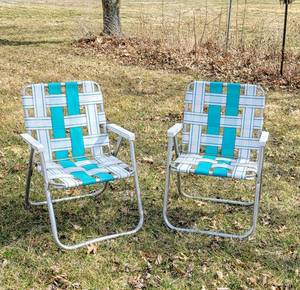 lot 8162 image: Pair of Sunbeam Aluminum Webbed Lawn Chairs