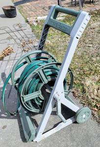 lot 8165 image: Ames HoseKing Hose Reel Cart with hose