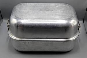 lot 8240 image: Vintage Royal Chef Solid Aluminum Roasting Pan with Lid No. 107