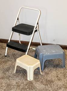 lot 8259 image: Cosco Folding Step Stool  (2) Small Plastic Step Stools