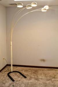 lot 8262 image: Vintage 5-Arm  Arc Floor Lamp with adjustable light
