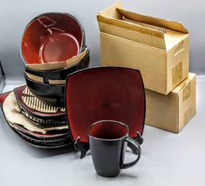 lot 8247 image: (14) Pieces of Better Homes & Garden Dishes