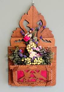 lot 8359 image: Hand Carved Wood Wall Mail Holder - Bird Detail
