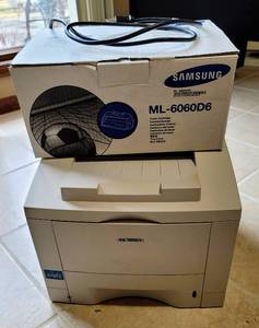 lot 8361 image: Samsung ML-1450 Laser Printer  New in Box Samsung ML-6060D6 Toner Cartridge