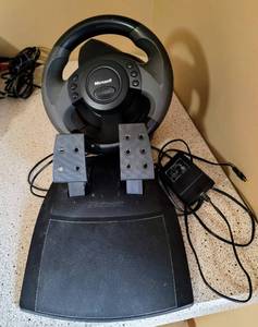 lot 8369 image: Microsoft SideWinder Force Feedback Wheel