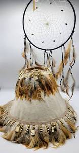 lot 8275 image: Lamp Shade with Feathers & Beads and 9 Dreamcatcher