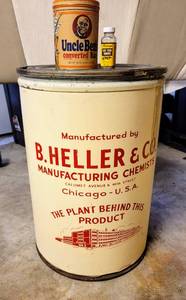 lot 8391 image: Large Vintage Hellers Custom Cure Sugar Cure Drum, Vintage Uncle Bens Rice Tin  Fieblings Salt Stain Remover Jar