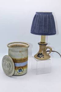 lot 8321 image: Hand Thrown North Carolina Stoneware Cannister, Crock wLid, PFALTZGRAFF Small Lamp & Shade