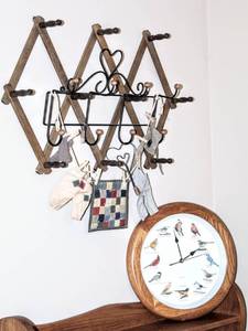 lot 8324 image: Accordion Peg Wall Hooks, Country WoodWire Heart Hooks, Sounds of Birds Wall Clock