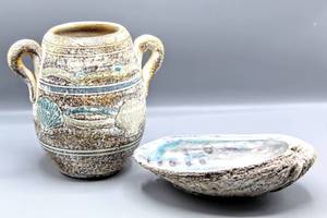 lot 8327 image: Pottery and Matching Shell 7