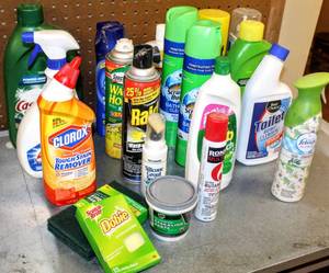 lot 8402 image: Assorted Household Cleaners and Chemicals Lot - Many New