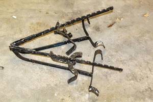 lot 8426 image: Farm Implements