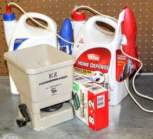 lot 8438 image: HomeGarden Lot - RoundUp, Ortho Home Defense, Tom Cat Mice Bait Trays  more