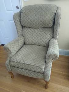lot 1930 image: Reclining wing back chair