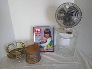 lot 1936 image: 2 -  candles stands, desk fan & home decor