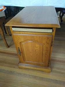 lot 1940 image: Wooden end table 22 in  X 22 12 X 15