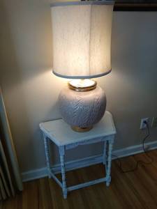 lot 1945 image: Small chalk white entry table 23 with large table lamp 31