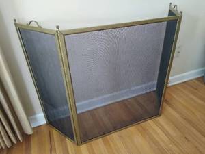 lot 1946 image: Fireplace guard 30 X 56