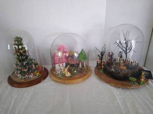 lot 1960 image: 3 mini diorama in glass domes