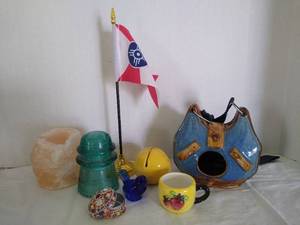 lot 1968 image: Small Wichita flag pole, trinket box, & more decor