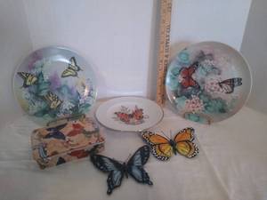 lot 1997 image: Butterfly home art