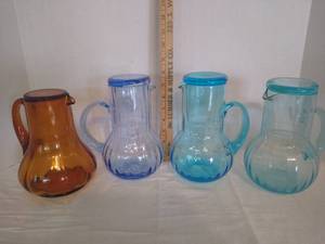 lot 2000 image: 4 - pitcher bedside carafes